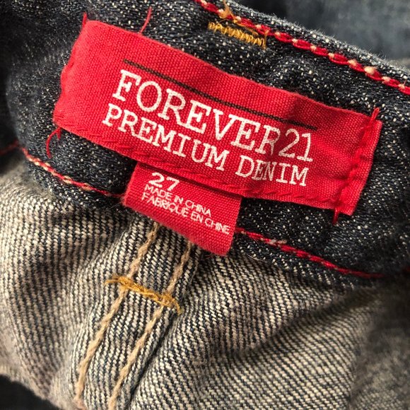 Forever 21 Distressed Cotton Capri Jeans - Picture 4 of 5